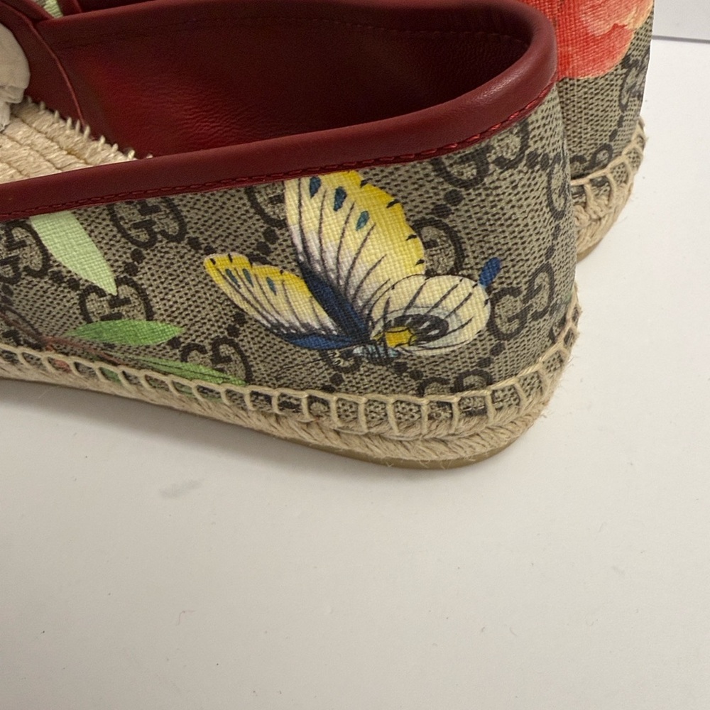 Gucci Women's Espadrilles - Red and Beige with Floral Print - Picture 8 of 14